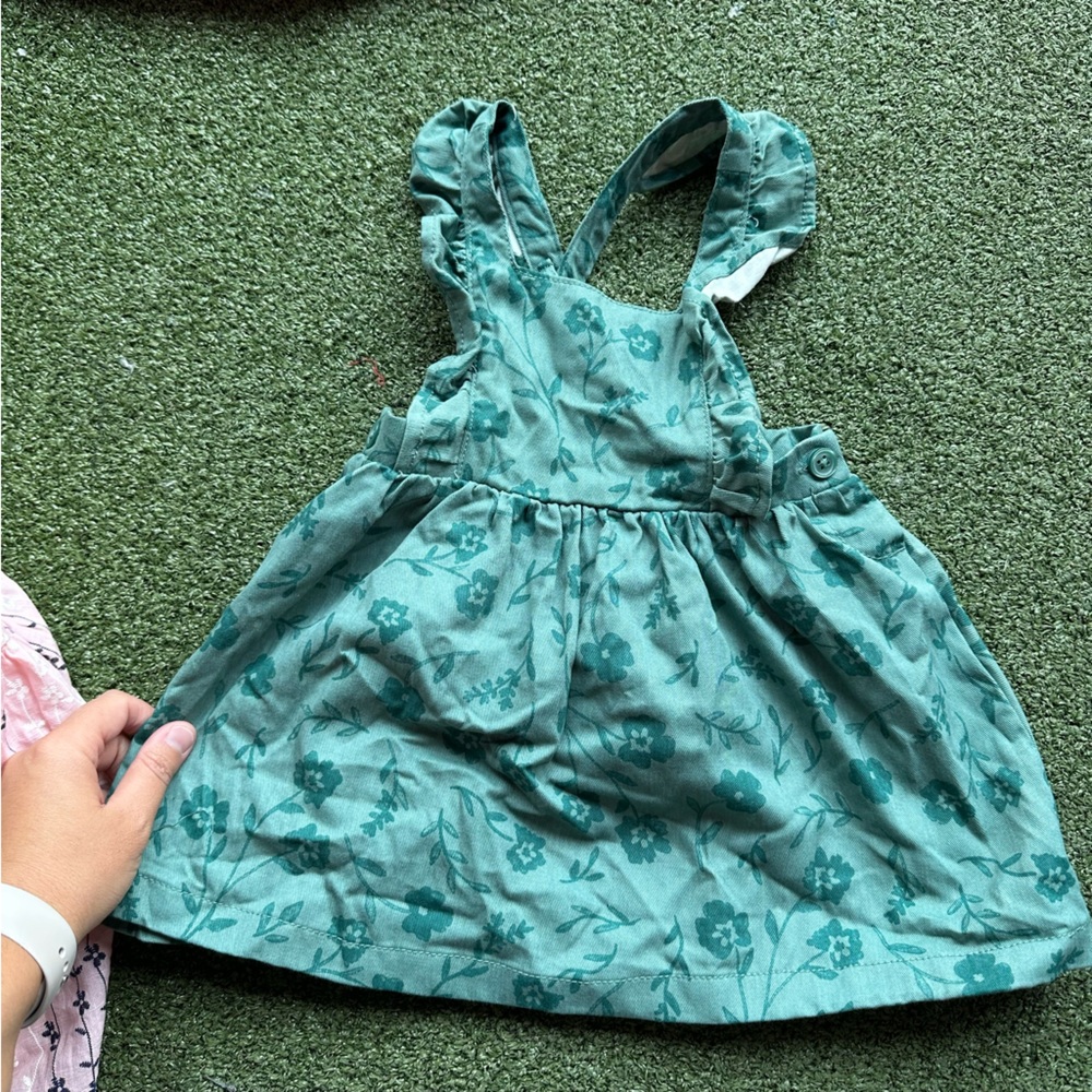 Little Girls Dress Bundle / Size 12 Months / 3 Dresses - Picture 6 of 7
